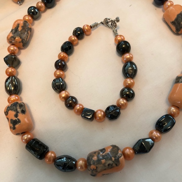 Handmade ceramic and freshwater beads jewelry set - Picture 3 of 4